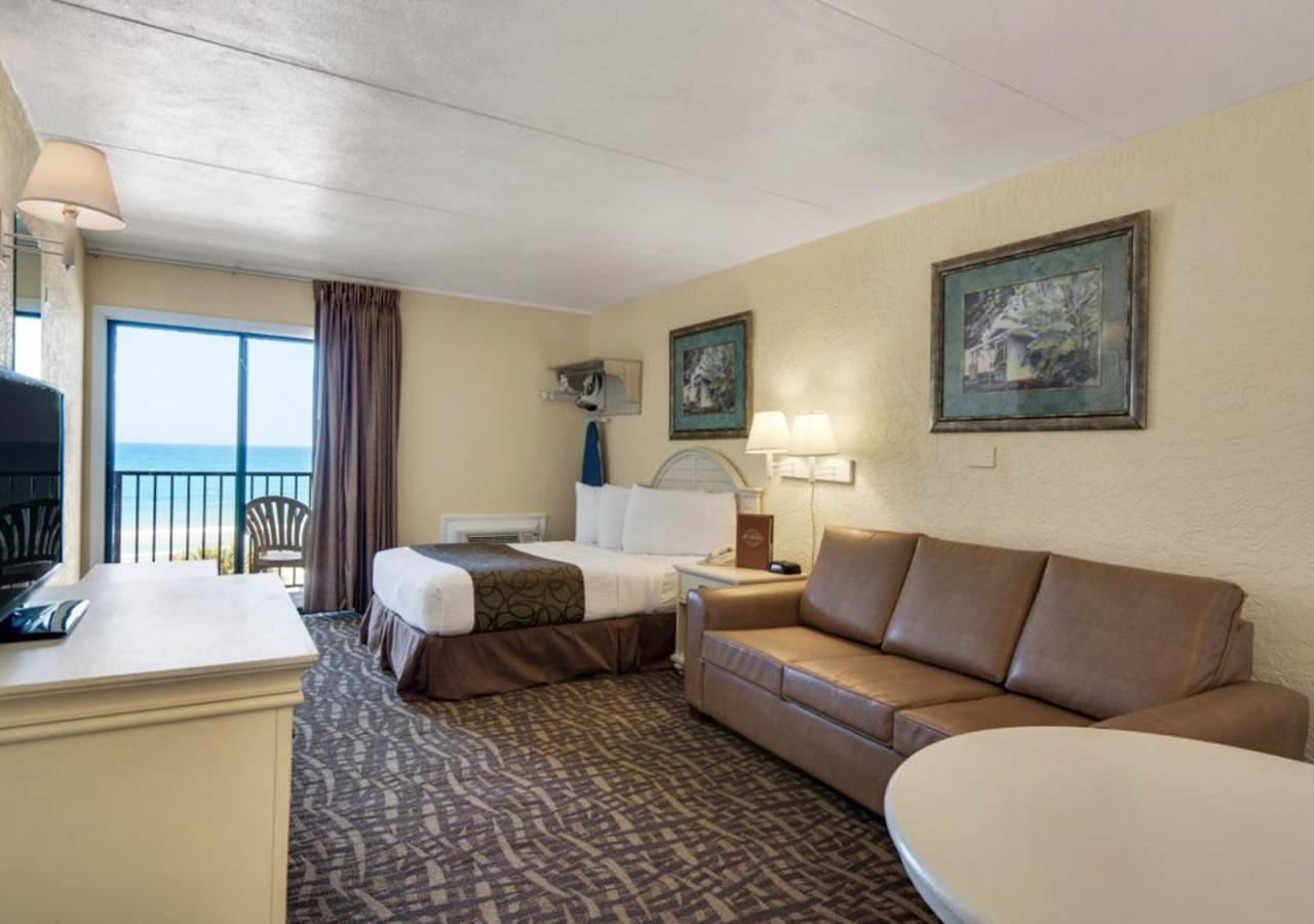 Ramada By Wyndham Panama City Beach / Beachfront Екстериор снимка