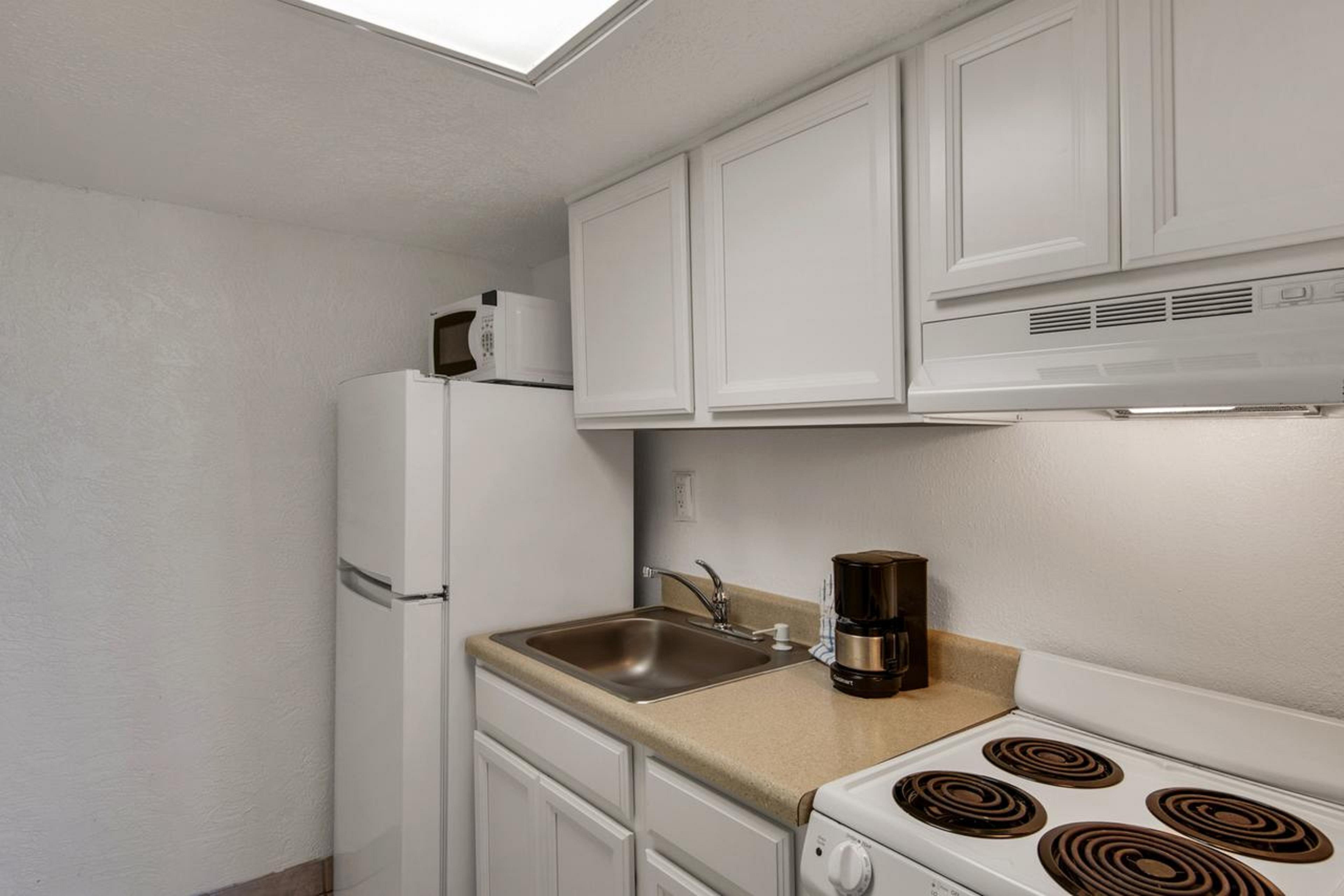 Ramada By Wyndham Panama City Beach / Beachfront Екстериор снимка