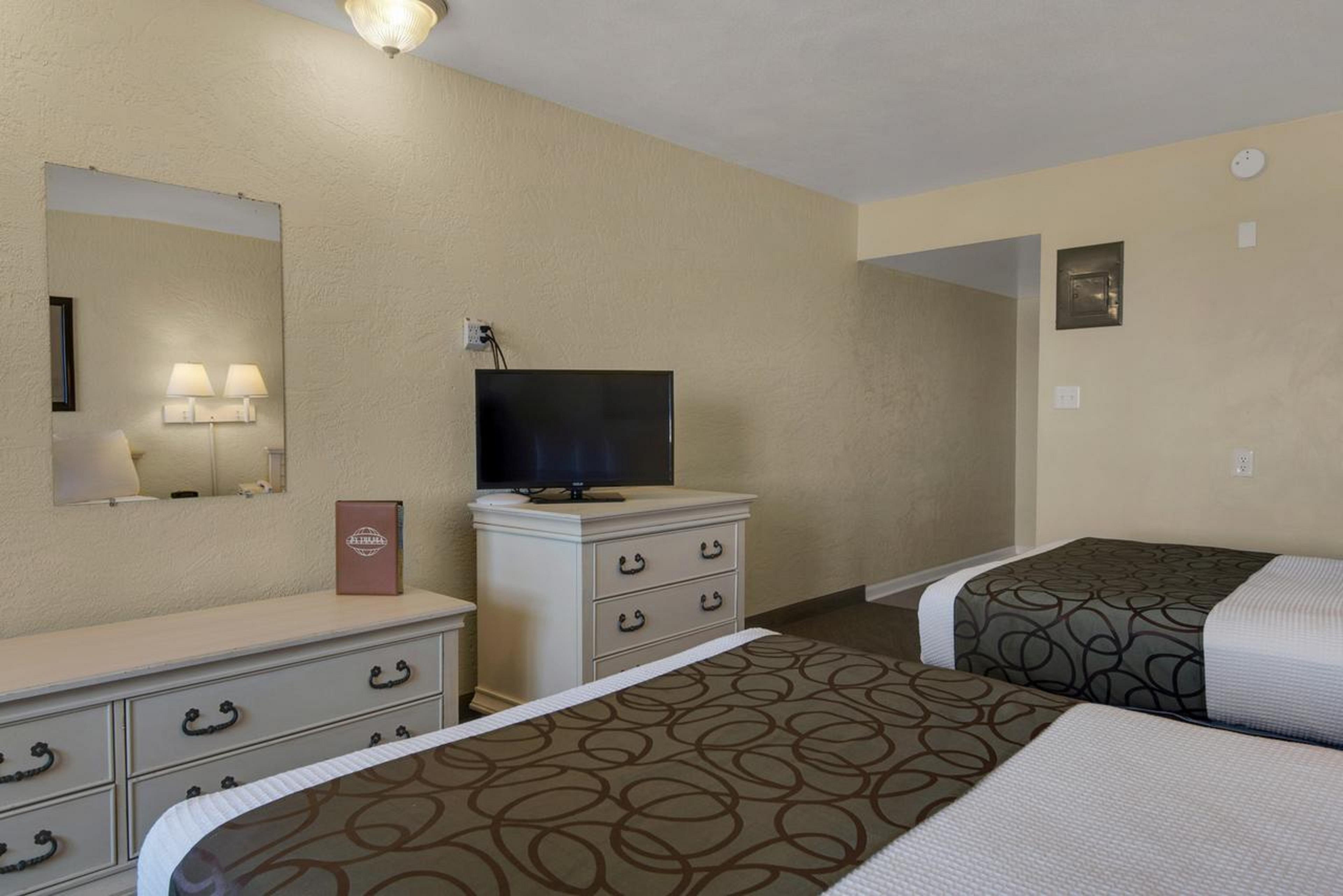 Ramada By Wyndham Panama City Beach / Beachfront Екстериор снимка