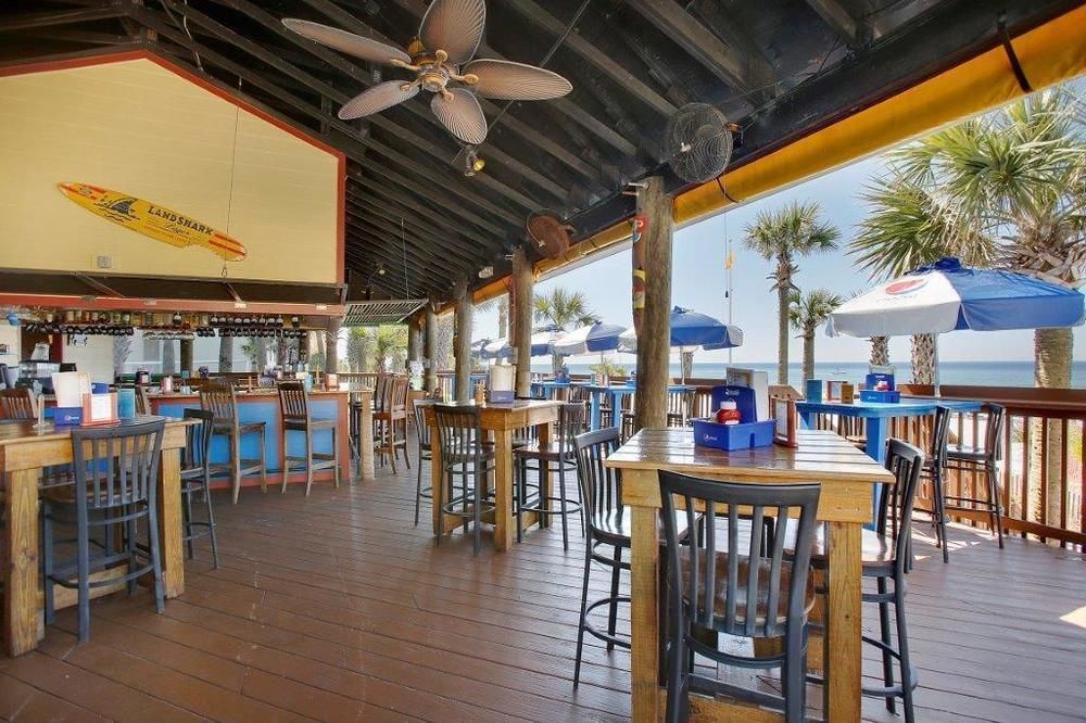 Ramada By Wyndham Panama City Beach / Beachfront Екстериор снимка