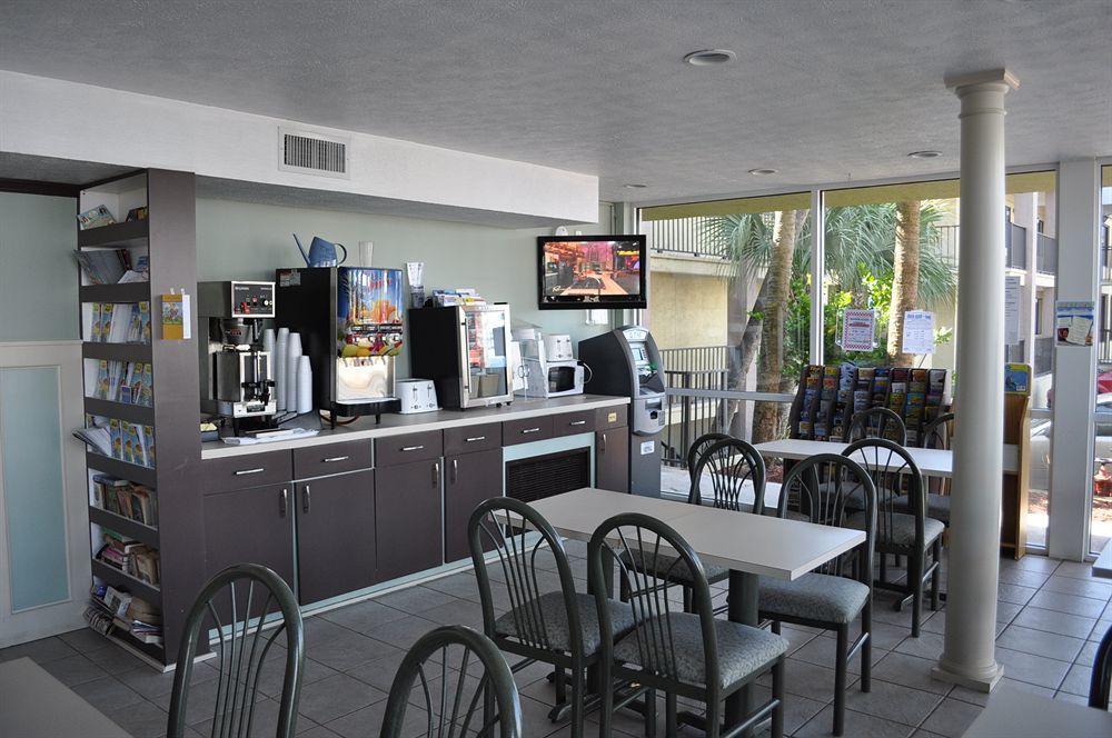 Ramada By Wyndham Panama City Beach / Beachfront Екстериор снимка